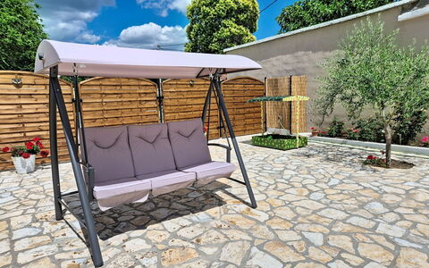 Denis: Wohngebiet, Wohnung, Estate, Resort, Villa, Balkon, Villa, Schwimmbad