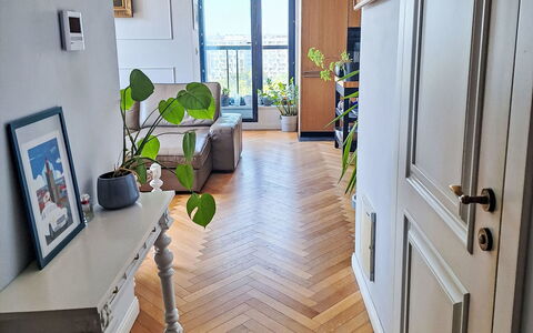 Dzielna: Möbel, Interior Design, Flooring, Fussboden, Holzboden, Holz, Stuhl, Decke, Küche & Esszimmer Tisch, Tabelle