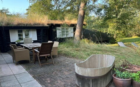 Armund - 50M from the Sea: Möbel, Holz, Gartenmöbel, Stuhl, Hütte, Garten, Hinterhof, Tisch Im Freien, Garten, Schatten