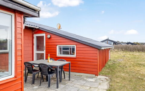 Myra - 100M from the Sea: Dach, Haus, Zuhause, Hütte, Tür, Abstellgleis, Estate, Rasen, Garten, Veranda