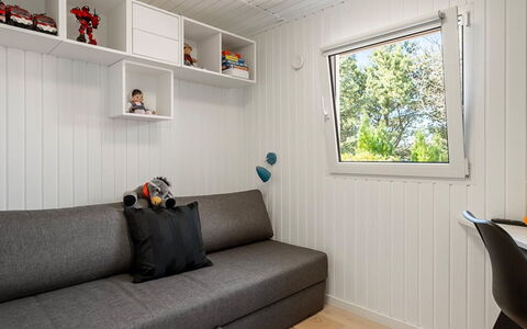 Ulfsten - 2Km from the Sea: Holz, Flooring, Fussboden, Interior Design, Zimmer, Planke, Holzbeize, Holzboden, Hartholz, Wohnzimmer