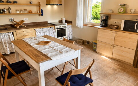 Il Casale al Colle: Möbel, Küche, Interior Design, Flooring, Cabinetry, Countertop, Holz, Küchengerät, Fussboden, Schublade