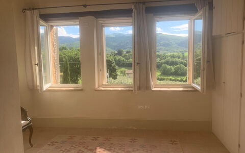 Il Casale al Colle: Holz, Fussboden, Flooring, Decke, Zimmer, Hartholz, Holzbeize, Daylighting, Fensterbehandlung, Gips