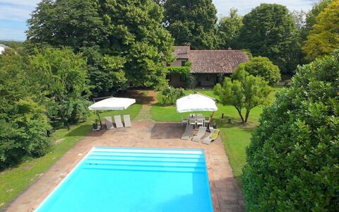 Villa Dorina: Schwimmbad, Resort, Garten, Schatten, Estate, Rasen, Hazienda, Hinterhof, Eco Hotel, Bauernhaus