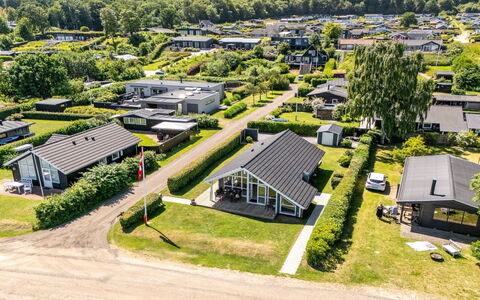 Amma - 15M from the Sea: Wohnung, Die Architektur, Wohngebiet, Eigentumswohnung, Verbundwerkstoff, Urban Design, Balkon, Mischnutzung, Schatten