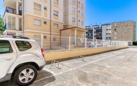 Nice: Wohnung, Die Architektur, Wohngebiet, Eigentumswohnung, Verbundwerkstoff, Urban Design, Balkon, Mischnutzung, Schatten