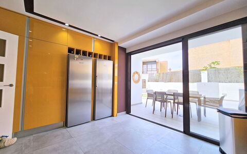 Sweet Home Cabo de Palos: Wohnung, Die Architektur, Wohngebiet, Eigentumswohnung, Verbundwerkstoff, Urban Design, Balkon, Mischnutzung, Schatten