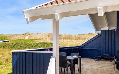 Nis - 75M from the Sea: Holz, Dach, Schatten, Gartenmöbel, Deck, Hartholz, Veranda, Outdoor Struktur, Design, Planke