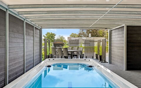 Gundula - 1.3Km from the Sea: Schwimmbad, Verbundwerkstoff, Schatten, Gartenmöbel, Eco Hotel, Resort, Outdoor Struktur, Design, Deck, Terrasse