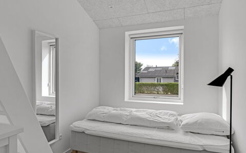 Gundula - 1.3Km from the Sea: Wand, Holz, Decke, Fussboden, Flooring, Schlafzimmer, Interior Design, Bett, Zimmer, Bedding