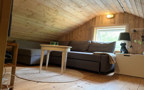 Laris - from the Sea: Möbel, Flooring, Interior Design, Fussboden, Holz, Holzboden, Zimmer, Beleuchtung, Decke, Holzbeize