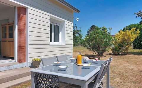 Fourchaud: Möbel, Zuhause, Gartenmöbel, Hütte, Stuhl, Tisch Im Freien, Garten, Hinterhof, Küche & Esszimmer Tisch, Gartenbauten