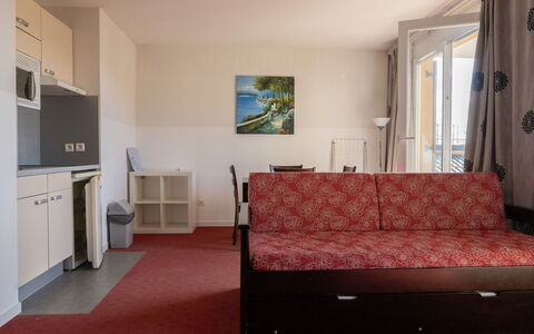 Grasse 616: Gebäude, Wand, Fenster, Wohngebiet, Nachbarschaft, Fassade, Haus, \Stadt, Zuhause, Balkon