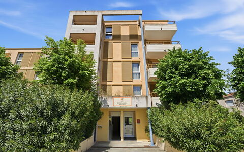 Virginia: Gebäude, Wand, Fenster, Wohngebiet, Nachbarschaft, Fassade, Haus, \Stadt, Zuhause, Balkon