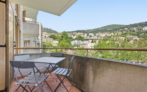 Virginia: Wohnung, Balkon, Eigentumswohnung, Geländer