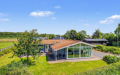 Aderice - 80M from the Sea: Zuhause, Strauch, Dach, Grundstueck, Hütte, Ground, Estate, Garten, Bauernhaus, Landscaping
