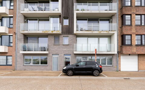 Cosy @ Sea: Wohnung, Wohngebiet, Nachbarschaft, Eigentumswohnung, Urban Design, Balkon, Beton, Vorort, Brutalismus