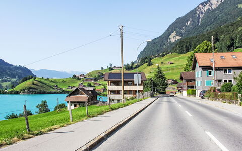 Ferienwohnung Enz: Hügel, Hochland, Landschaft, Bergstation, Gebirge, Senke, Autobahn, Grat, Alpen