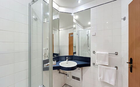 Tonis Strandidyll: Armatur, Interior Design, Flooring, Badezimmer, Fussboden, Bad Sink, Sinken, Installation, Zapfhahn, Zimmer