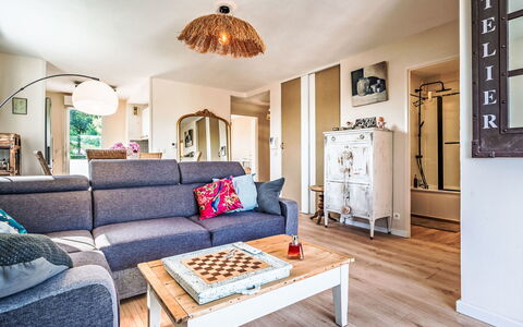 Alturan: Möbel, Küche & Esszimmer Tisch, Stuhl, Fussboden, Meer, Balkon, Ozean, Resort, Eco Hotel, Esszimmer
