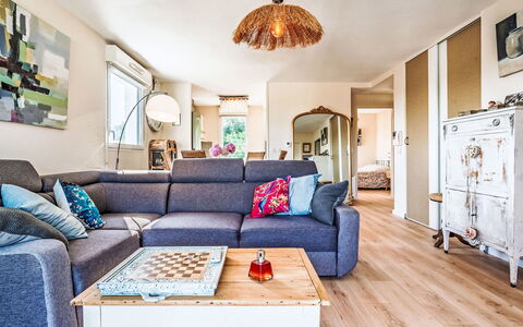 Alturan: Möbel, Küche & Esszimmer Tisch, Stuhl, Fussboden, Meer, Balkon, Ozean, Resort, Eco Hotel, Esszimmer