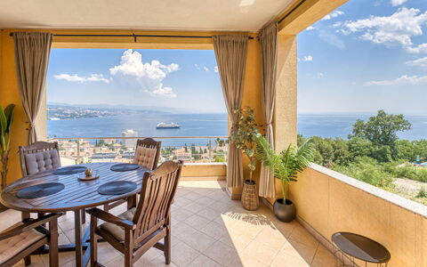 Judy: Möbel, Küche & Esszimmer Tisch, Stuhl, Fussboden, Meer, Balkon, Ozean, Resort, Eco Hotel, Esszimmer