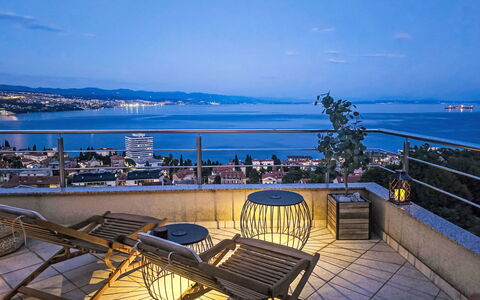 Judy: Resort, Meer, Ozean, Eco Hotel, Balkon, Küste, Stuhl, Gartenmöbel, Ferienort, Hotel