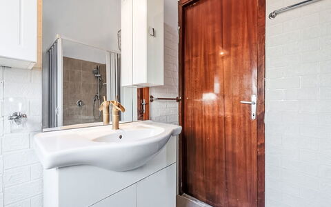 Villetta Luisa: Möbel, Küche & Esszimmer Tisch, Stuhl, Fussboden, Meer, Balkon, Ozean, Resort, Eco Hotel, Esszimmer