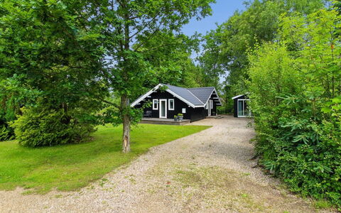 Maini - 30Km from the Sea: Haus, Zuhause, Hütte, Estate, Garten, Rasen, Schatten, Gartenbauten, Bauernhaus, Landscaping