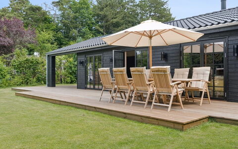 Elaina - 550M from the Sea: Holz, Gartenmöbel, Deck, Tisch Im Freien, Hartholz, Schatten, Garten, Holzbeize, Terrasse, Planke