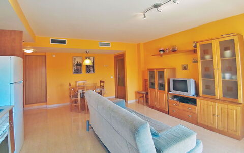 Coral Ii: Familienauto, Wohnung, Luxus-Fahrzeug, Mittelklasse-Pkw, Parkplatz, Limousine, Kompaktwagen, City Car