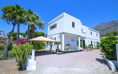 Castillo: Gebäude, Wohngebiet, Haus, Zuhause, Estate, Vorort, Villa, Hazienda