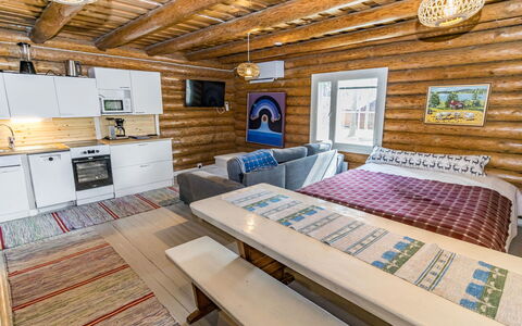 Villa Keravanjärvi: Familienauto, Wohnung, Luxus-Fahrzeug, Mittelklasse-Pkw, Parkplatz, Limousine, Kompaktwagen, City Car
