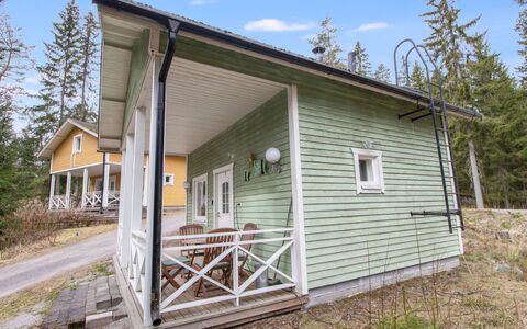 Juhlamenot Mökki 11: Familienauto, Wohnung, Luxus-Fahrzeug, Mittelklasse-Pkw, Parkplatz, Limousine, Kompaktwagen, City Car