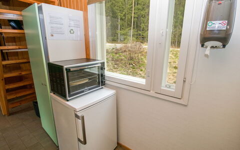Juhlamenot Mökki 11: Familienauto, Wohnung, Luxus-Fahrzeug, Mittelklasse-Pkw, Parkplatz, Limousine, Kompaktwagen, City Car