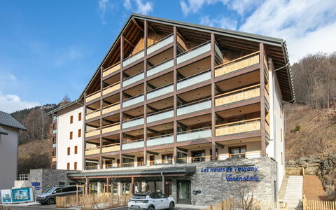 Vaujany 125: Familienauto, Wohnung, Luxus-Fahrzeug, Mittelklasse-Pkw, Parkplatz, Limousine, Kompaktwagen, City Car