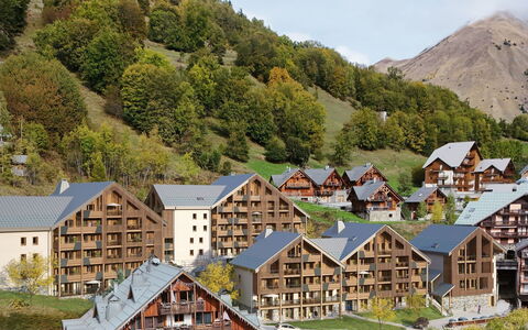 Vaujany 125: Familienauto, Wohnung, Luxus-Fahrzeug, Mittelklasse-Pkw, Parkplatz, Limousine, Kompaktwagen, City Car