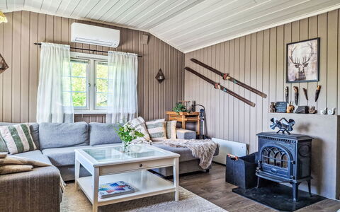 Hellebu: Familienauto, Wohnung, Luxus-Fahrzeug, Mittelklasse-Pkw, Parkplatz, Limousine, Kompaktwagen, City Car