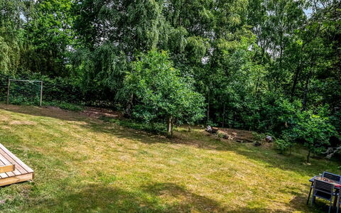 Hejne - 600M from the Sea: Baum, Gras, Strauch, Garten, Grundstueck, Ländliches Gebiet, Rasen, Schatten