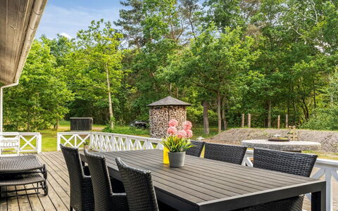Alivia - 500M from the Sea: Holz, Möbel, Stuhl, Veranda, Tisch Im Freien, Schatten, Gartenmöbel, Garten, Küche & Esszimmer Tisch, Hartholz