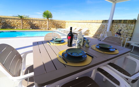 Villa Ginevra Luxury Otranto: Möbel, Gartenmöbel, Schwimmbad, Stuhl, Resort, Tisch Im Freien, Schatten, Eco Hotel, Terrasse, Hotel