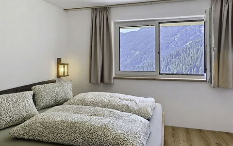 Eben: Interior Design, Schlafzimmer, Bett, Decke, Zimmer, Möbel, Linens, Zuhause, Fussboden, Bedding