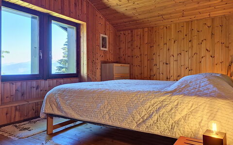 Le Mayen D'Ovronnaz: Holz, Schlafzimmer, Interior Design, Fussboden, Flooring, Decke, Bett, Zimmer, Hartholz, Zuhause