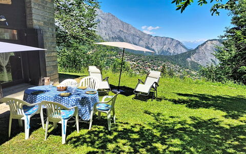 Le Mayen D'Ovronnaz: Berg, Landschaft, Hügel, Hochland, Gebirge, Bergstation, Gartenmöbel, Senke, Ground, Alpen