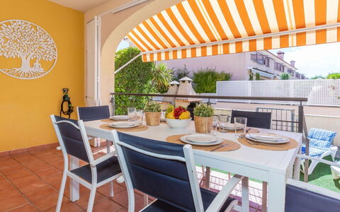 Cristina: Wohnung, Eigentumswohnung, Mischnutzung, Hotel, Balkon