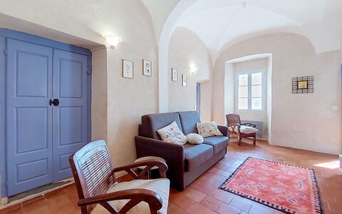 Casa Memmi Mouriès: Flooring, Möbel, Interior Design, Decke, Fussboden, Zimmer, Stuhl, Wohnzimmer, Holzbeize