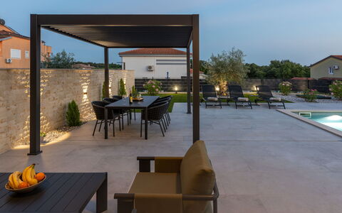 Villa Angelus: Wohnung, Eigentumswohnung, Mischnutzung, Hotel, Balkon