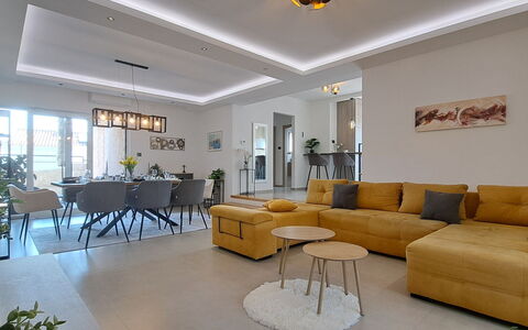 Nona: Wohnung, Eigentumswohnung, Mischnutzung, Hotel, Balkon