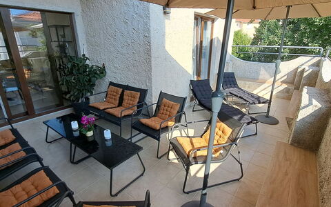 Nona: Wohnung, Eigentumswohnung, Mischnutzung, Hotel, Balkon