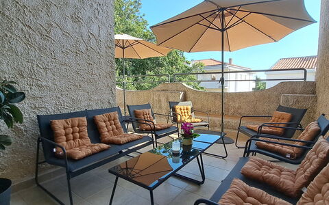 Nona: Wohnung, Eigentumswohnung, Mischnutzung, Hotel, Balkon
